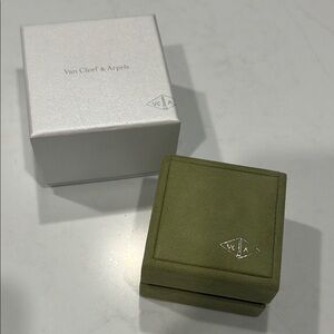 Van Cleef & Arpels Gift Box